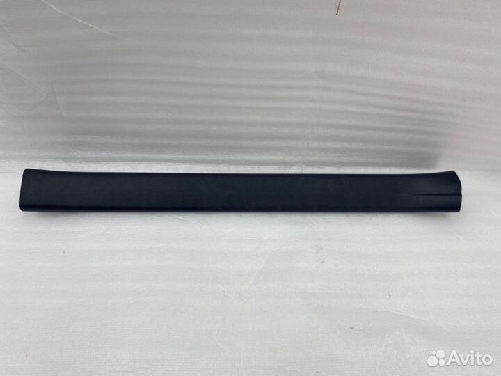 Накладка порога внутренняя передняя левая Toyota