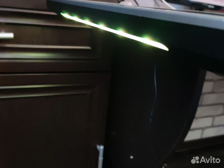 Телевизор 32' led Philips 32PFL7406H/60