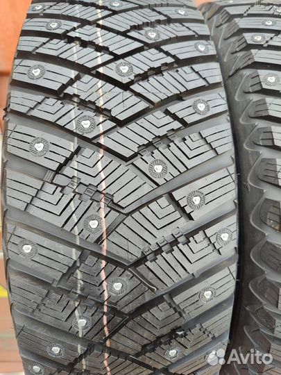 Goodyear UltraGrip Ice Arctic SUV 225/65 R17 102T