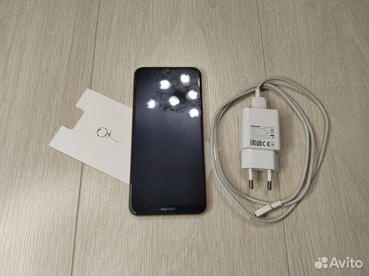 HUAWEI Y6 (2019), 2/32 ГБ
