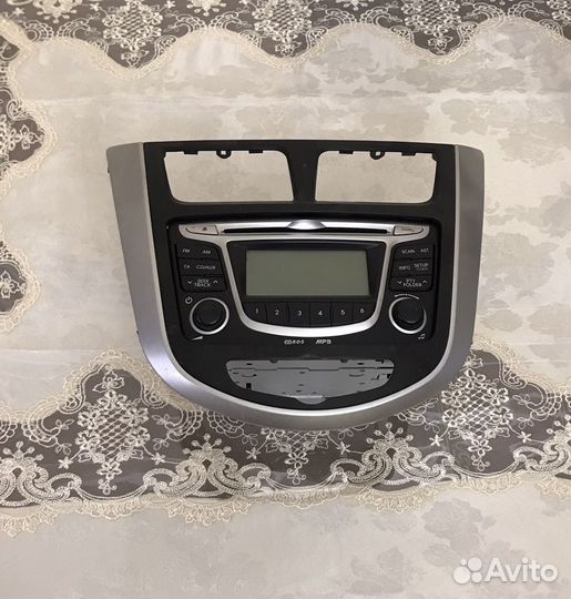 Штатная магнитоля Hyundai Solaris без рамки