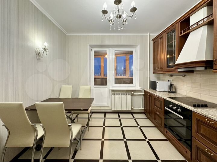 2-к. квартира, 75 м², 19/25 эт.