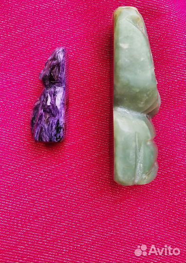 Фигурки из нефрита, чароита