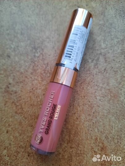 Лак для губ Ив роше новое