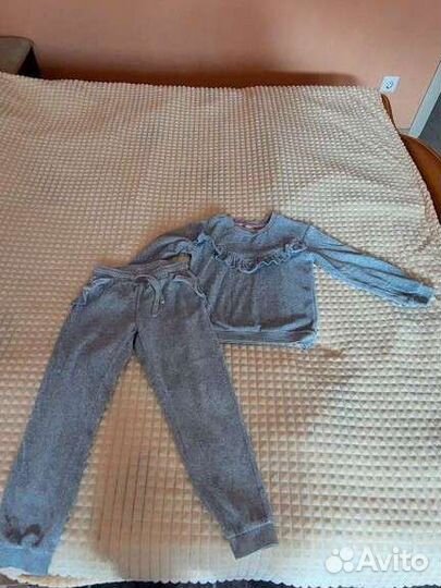 Очень удобный велюровый костюм для девочки