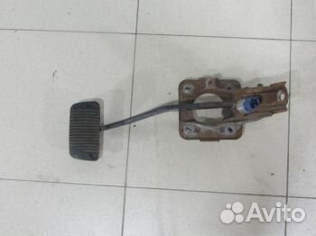 Педаль тормоза Тойота