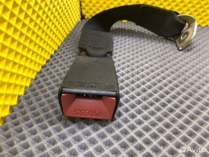 Ремень безопасности Mercedes-Benz E-Class W124