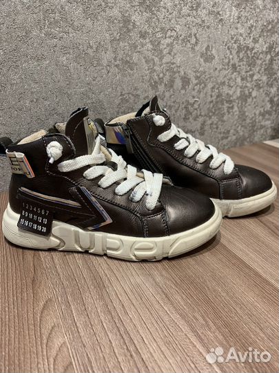 Ботинки для девочки 30р