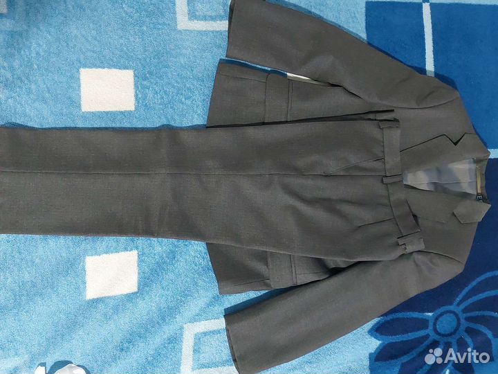 Школьный костюм для мальчика 134 серый