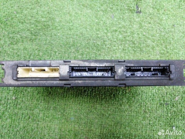 Блок управления центральным замком Toyota Land