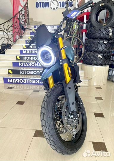 Мотоцикл Moto Morini Seiemmezzo SCR для бездорожья