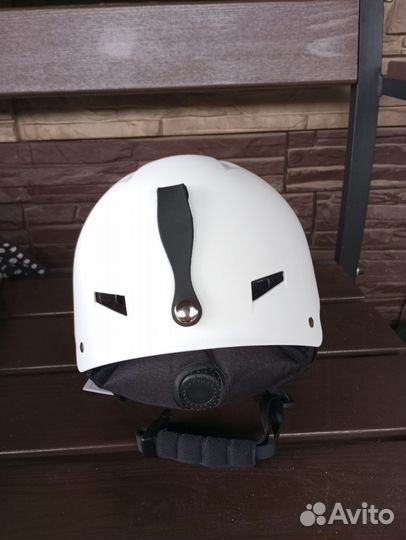 Горнолыжный шлем