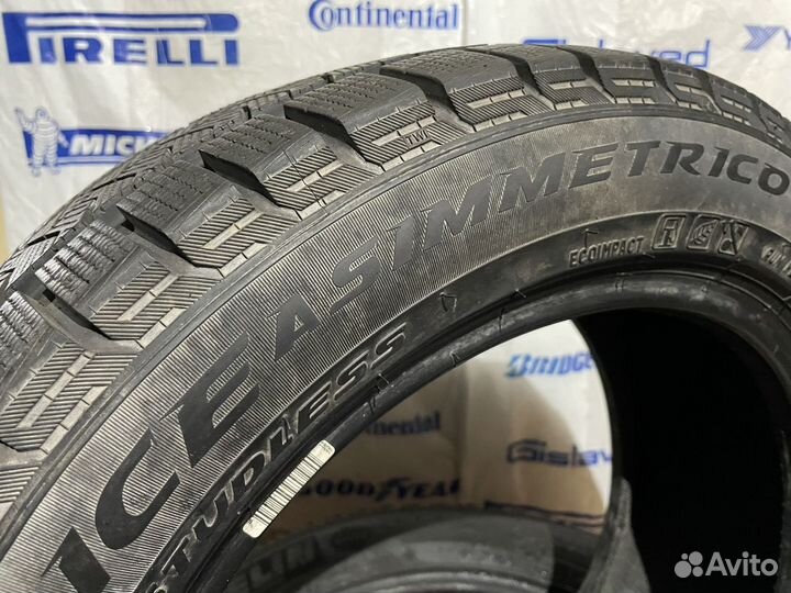 Pirelli Ice Asimmetrico 205/55 R16