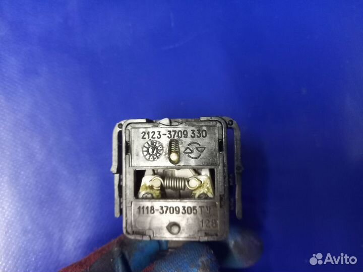 Переключатель поворотов подрулевой LADA Kalina 1