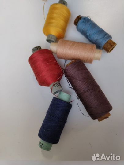 Нитки СССР на деревянной катушке