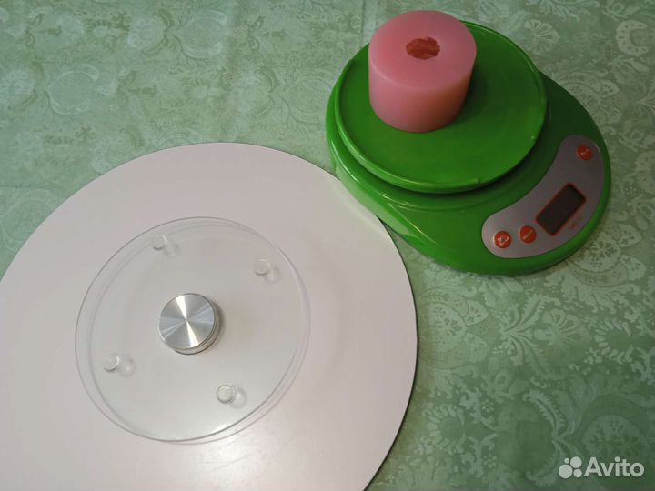 Поворотный столик для торта и весы