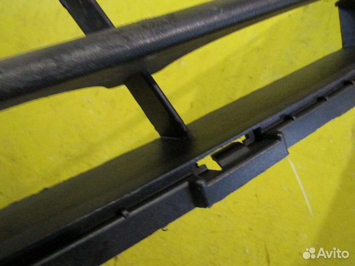 Решетка в бампер Hyundai Solaris 14-17 г 63589