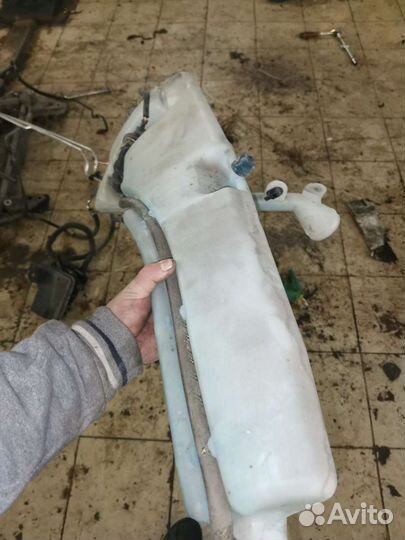 Бачок стеклоомывателя Peugeot 607