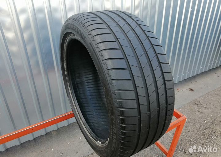 Bridgestone Turanza T005 255/40 R18 99Y