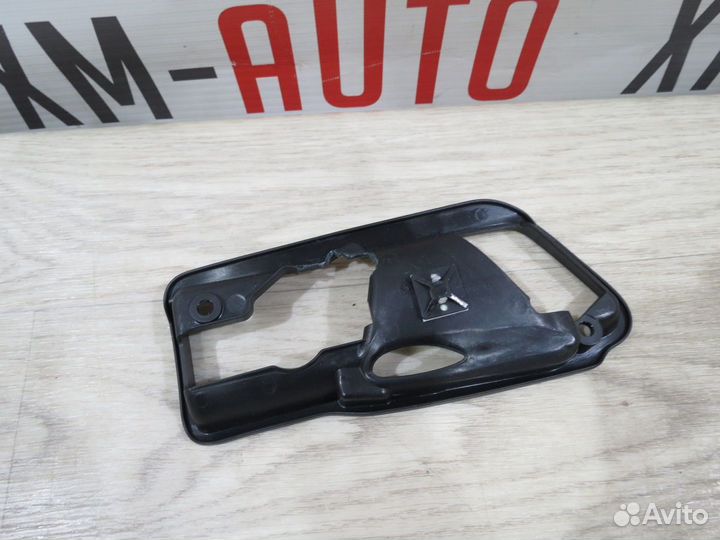 Кронштейн ручки передний левый Volkswagen Tiguan