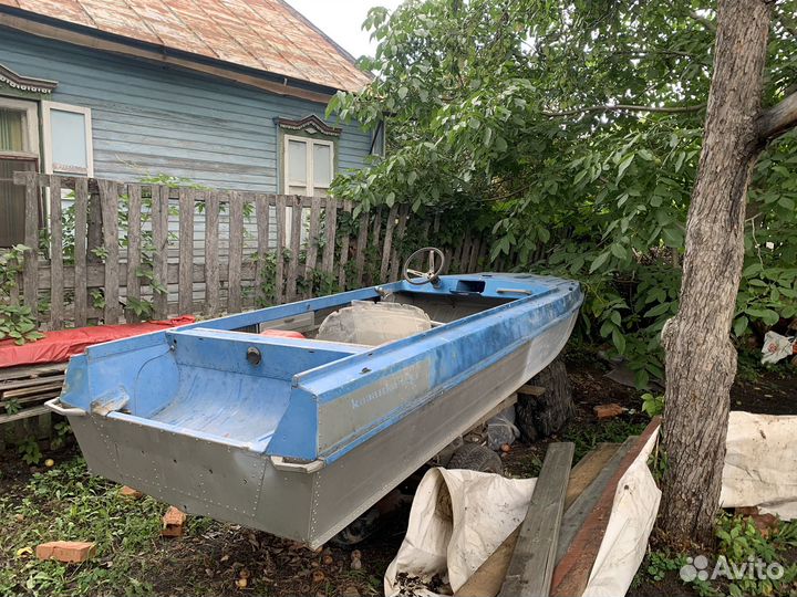 Моторная лодка казанка5м3