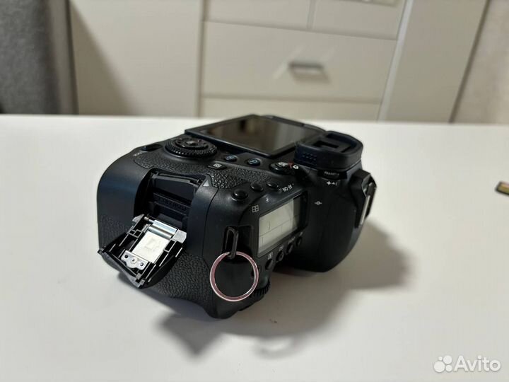 Canon eos 6d mark ii body
