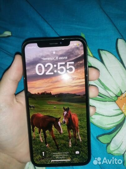 Телефон iPhone 10