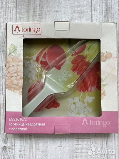 Много красивой посуды