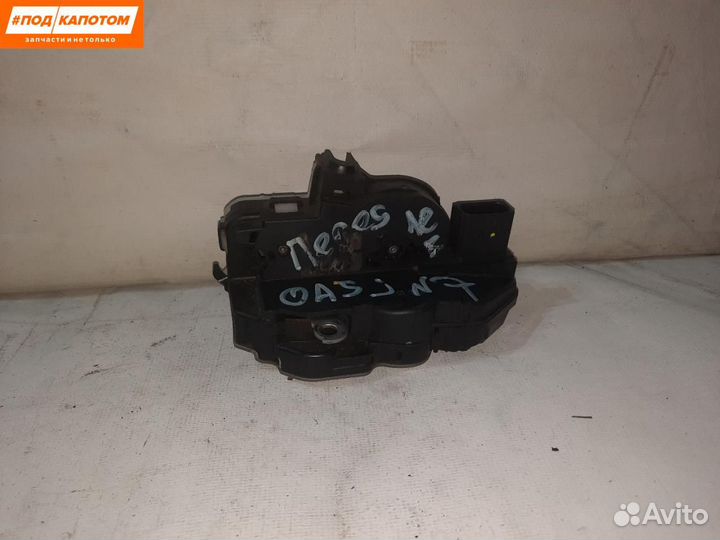 Замок двери передней левой Opel Astra J 13579518