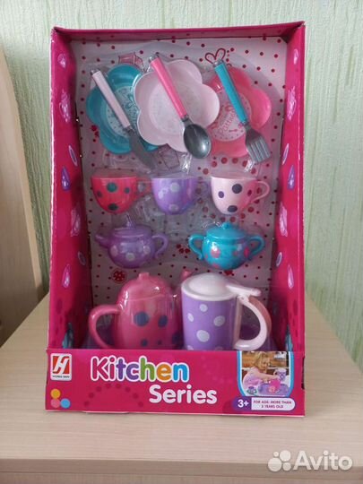 Набор детской посуды для девочек. Новый в упаковке