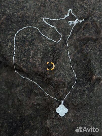 Колье Van Cleef & Arpels Magic Alhambra