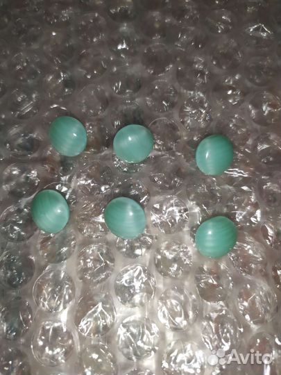 Пуговицы урановое стекло