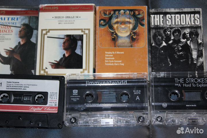 Аудиокассеты на фирменных лейблах