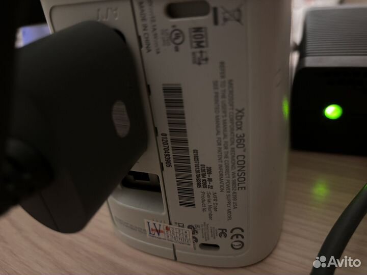 Xbox 360 с джостиком +диск Fifa 14 лицензия