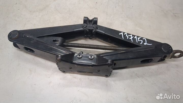 Домкрат Mercedes B W245, 2007