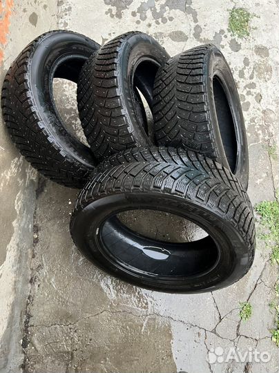 Michelin X-Ice North 4 205/60 R16