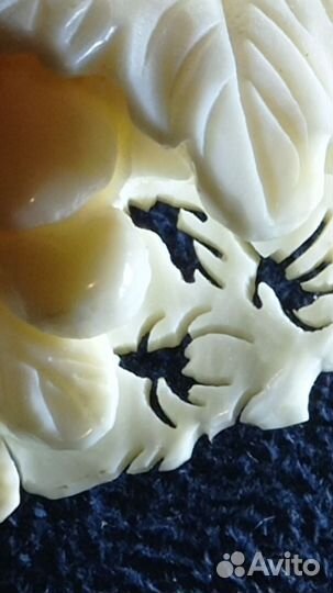 Брошь кость, в коллекции 30лет, Германия