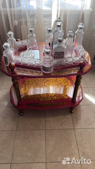 Столик барный на колесиках