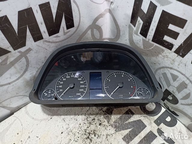 Приборная панель Mercedes W169 V-1.5