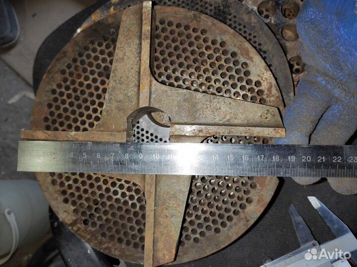 Нож и решетки 20см от пром.мясорубки