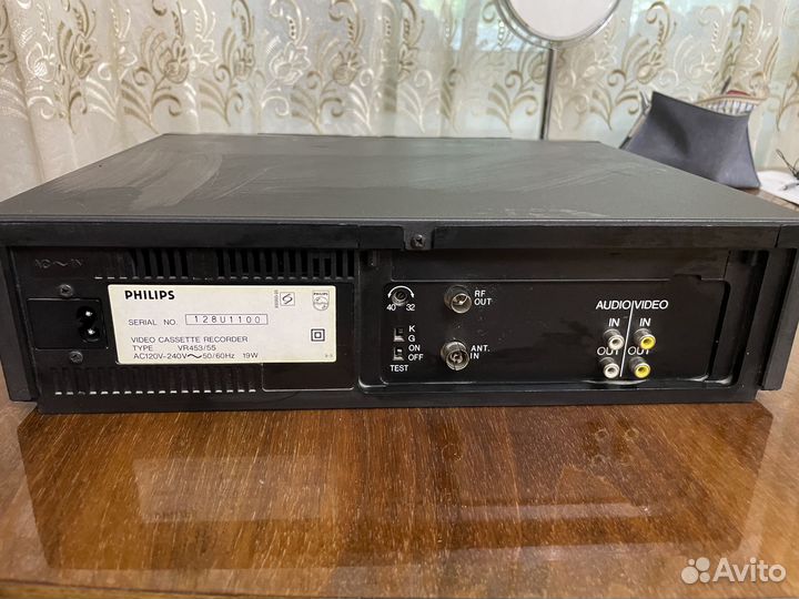 Видеомагнитофон Philips 128U