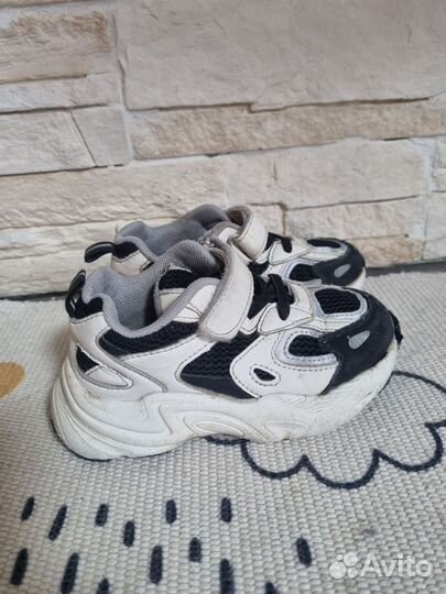 Кроссовки детские