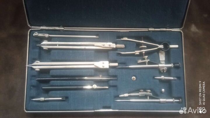 Краски, карандаши, готовальня СССР, чернильница