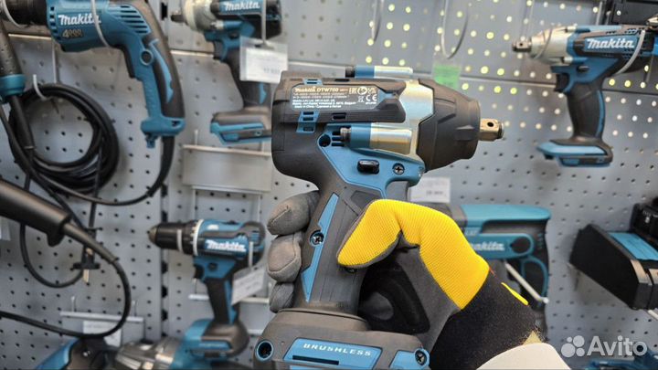 Гайковерт ак makita DTW700Z уд бщ 18В,0-2700-2400