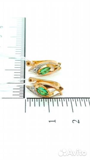 Золотые серьги с камнем