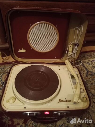 Ламповый проигрыватель винила Юбилейный ретро СССР