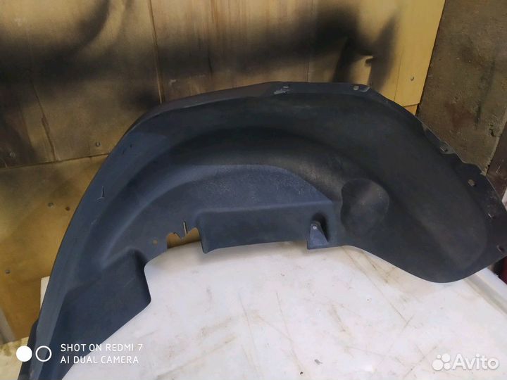 Подкрылок зад левый Jeep Liberty kj, kk