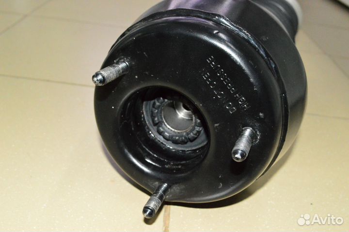 Пневмобаллон передний левый Mercedes W166 X166