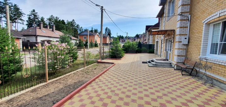 Коттедж 415 м² на участке 9,4 сот.