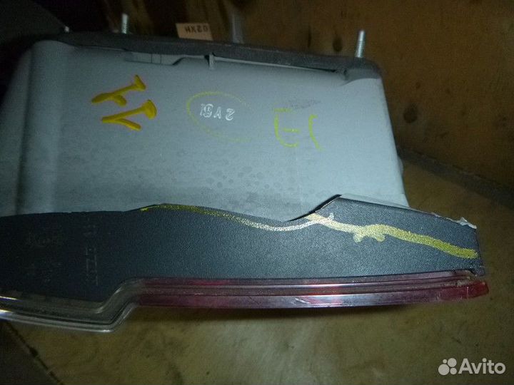 Фонарь задний наружный левый toyota camry V50 2011